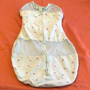 Happiest Baby 5-second swaddle sleepsack in Mint green. Size M